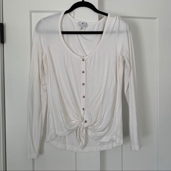 Socialite Button Front Top - Picture 3 of 5